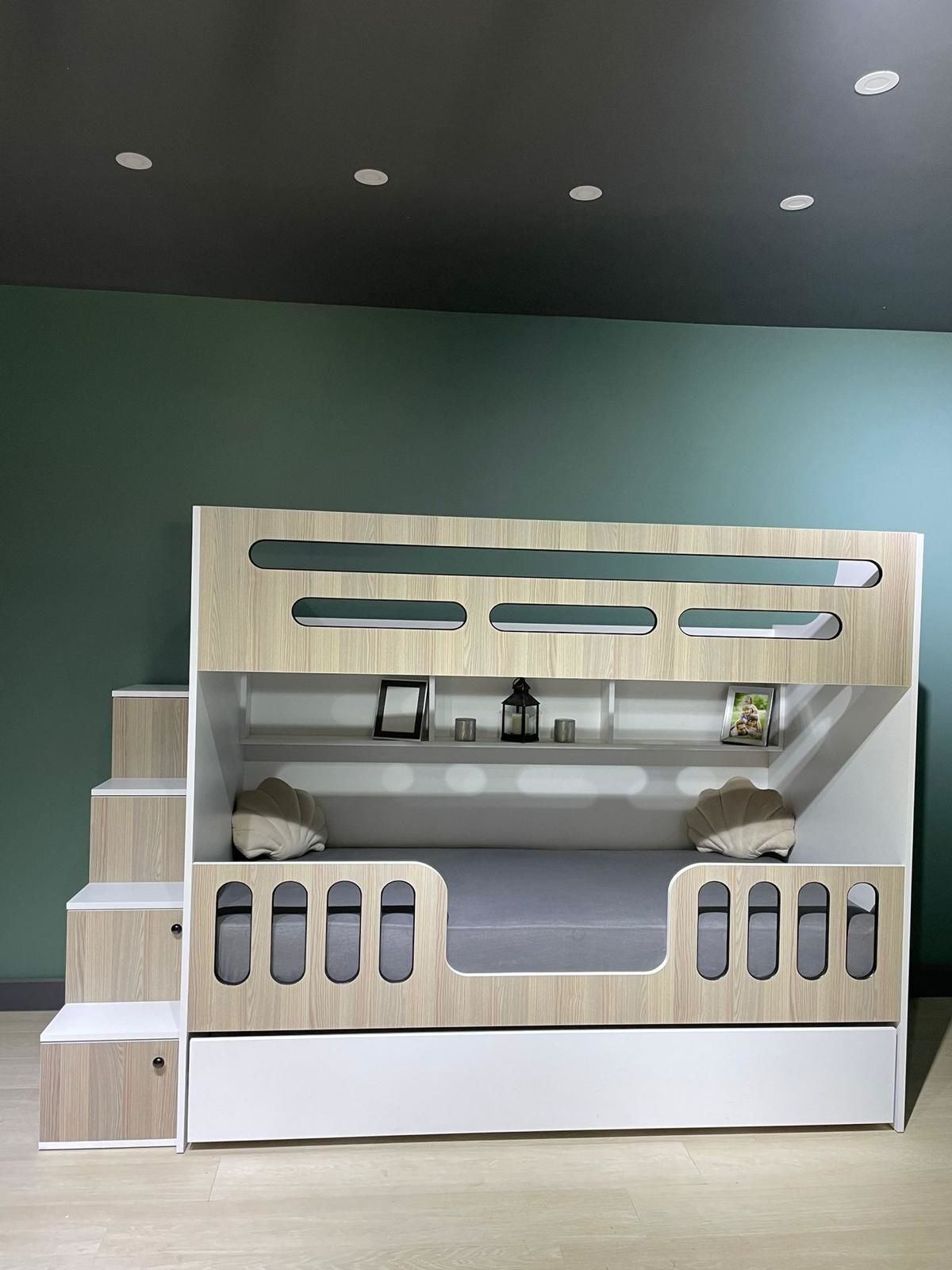 Edessa Yavrulu Seyyar Merdivenli Ranza  Mb Montaj Dahil