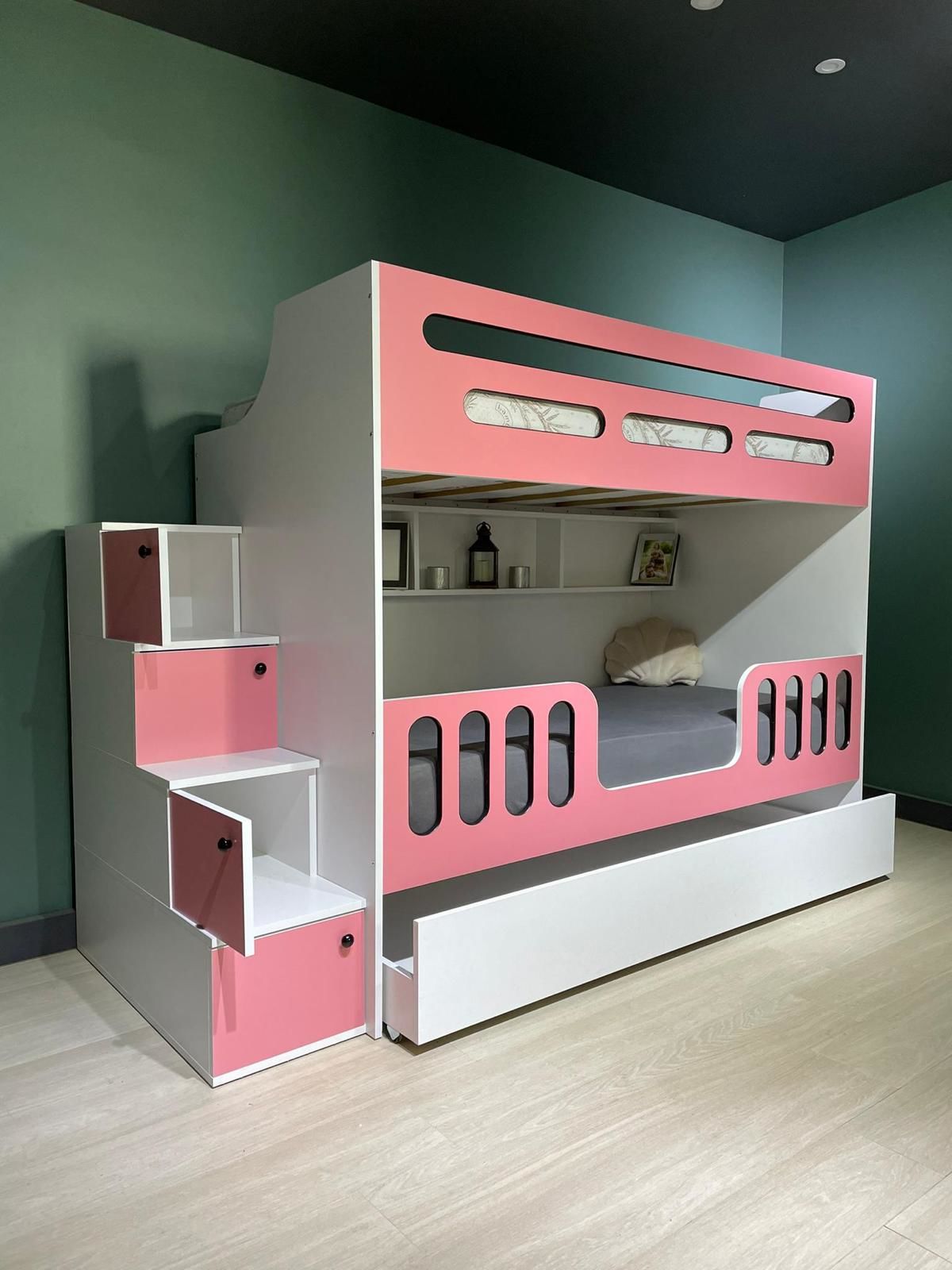 Edessa Yavrulu Seyyar Merdivenli Ranza  Pb Montaj Dahil